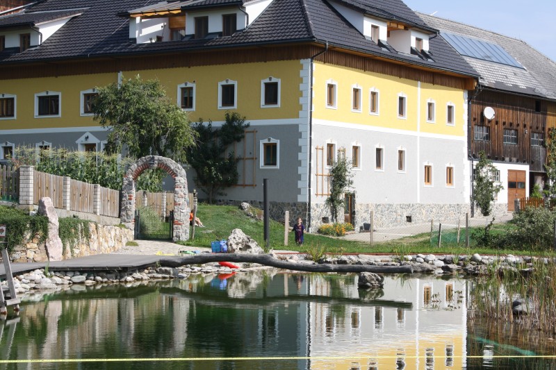 Bauernhof mit Gästezimmern und Ferienwohnungen in Oberösterreich mit besonderen Angeboten für Familien mit Kindern.